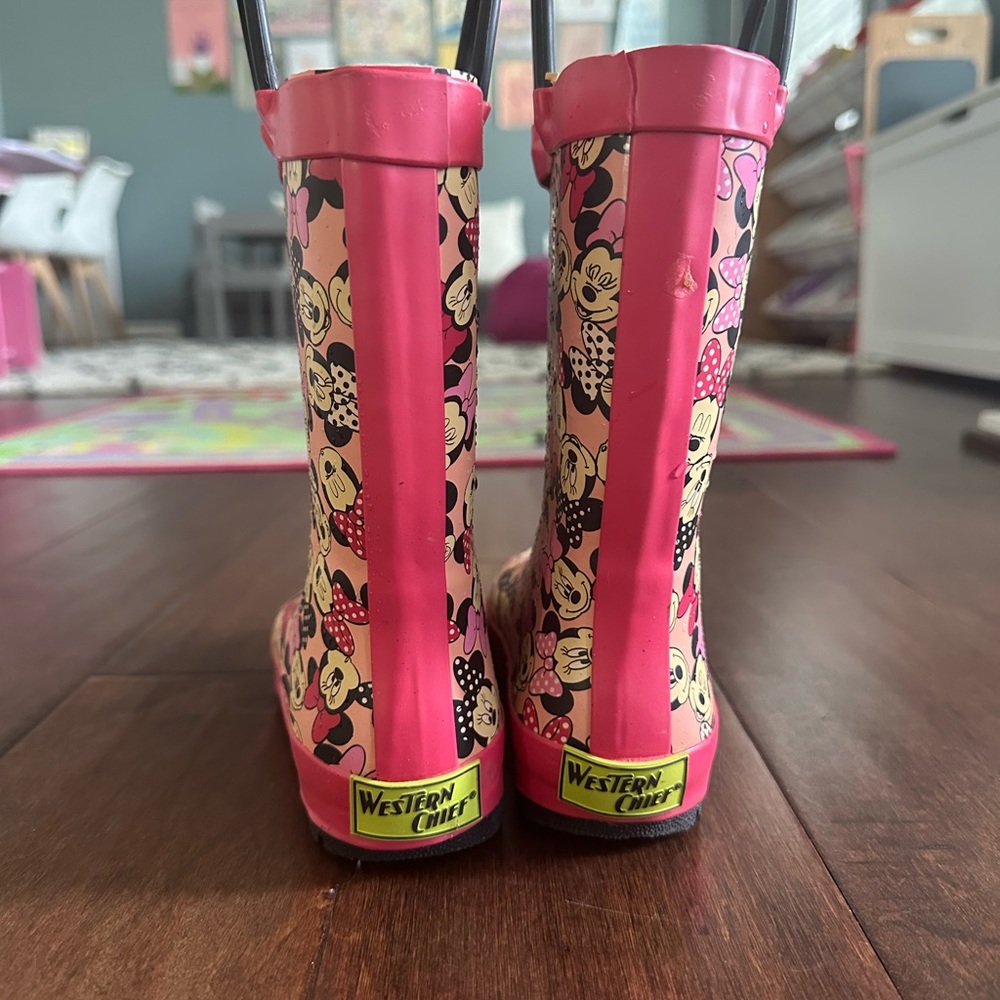 Western Chief Minnie Mouse Kids Rain Boots - Pink and Black - Picture 3 of 5